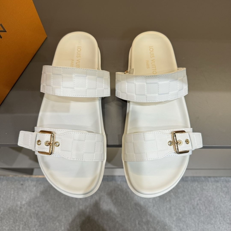 ch**an D*or slippers